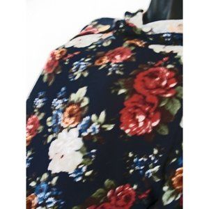 Betsy's Boutique Hoodie Tunic Top Floral Pullover Size L?, no size tag found